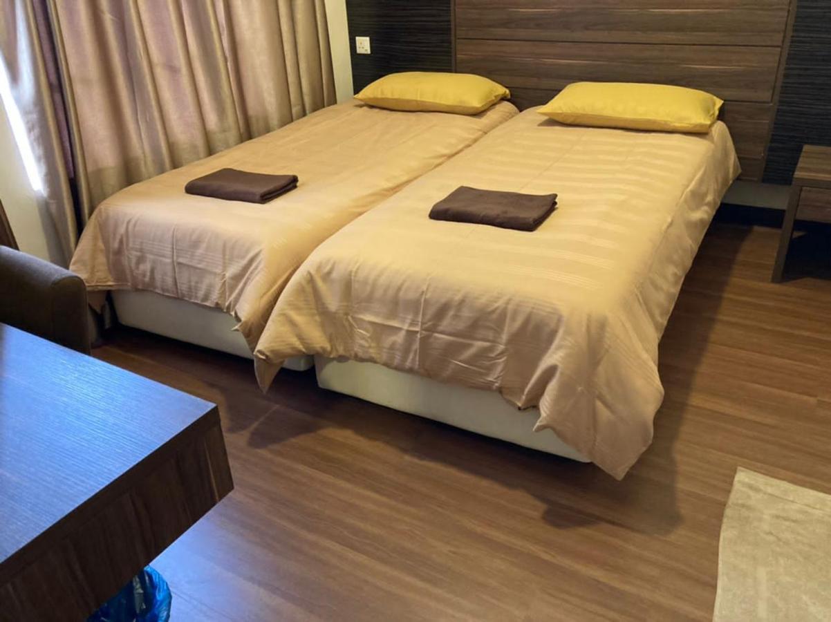 Apartments & Free Access To Waterpark At B Lagoon Melaka Malacca Exterior foto