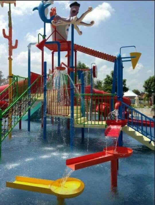 Apartments & Free Access To Waterpark At B Lagoon Melaka Malacca Exterior foto