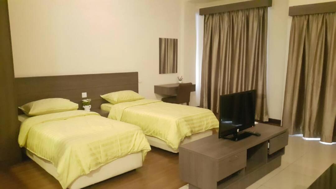Apartments & Free Access To Waterpark At B Lagoon Melaka Malacca Exterior foto